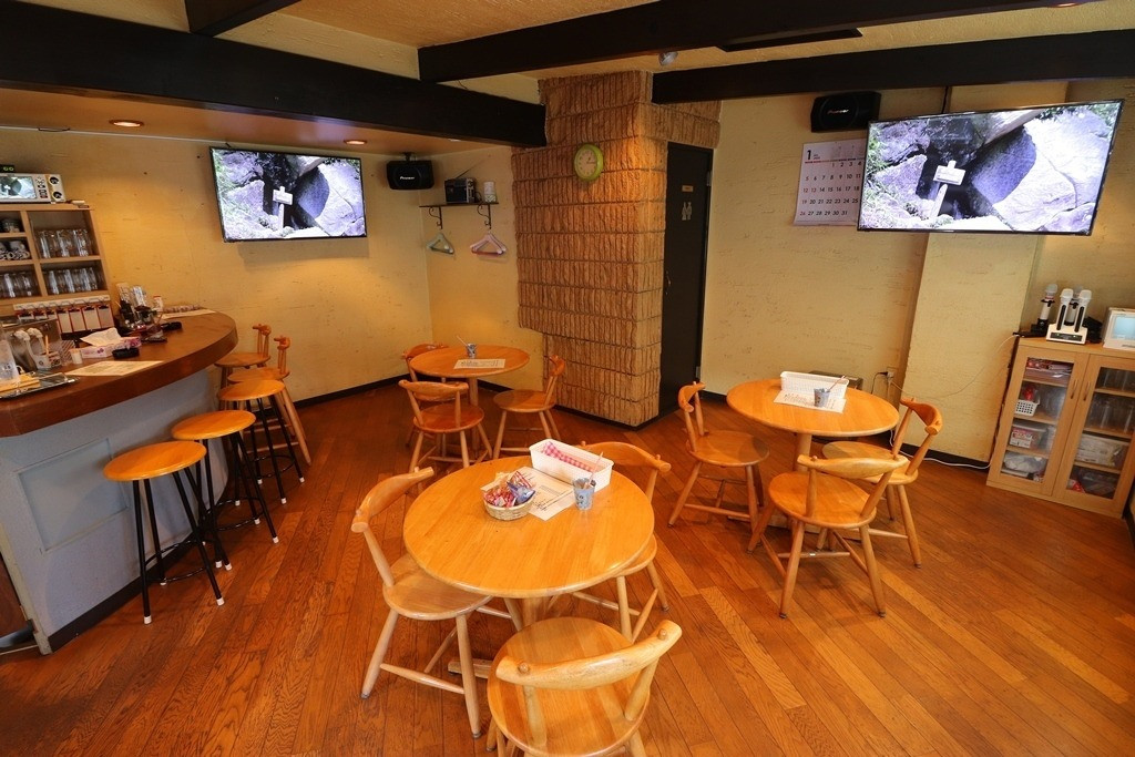 桜井市の居酒屋は駅近の家庭的な落ち着いた雰囲気のカラオケです